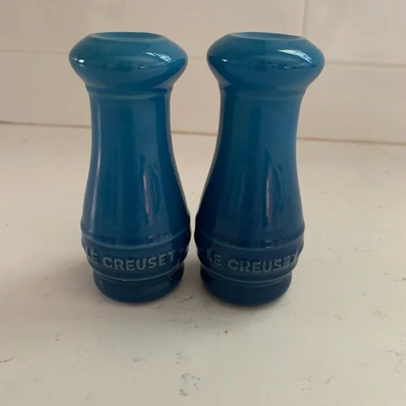 Le Creuset Azure Salt and Pepper Set - Picture 1 of 3